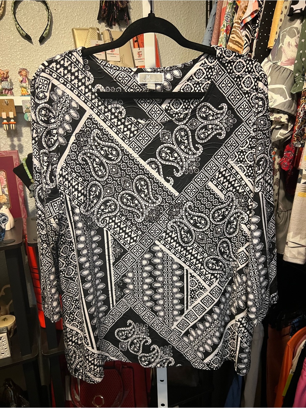 JM Collection Black and White Paisley Print Long Sleeve Top